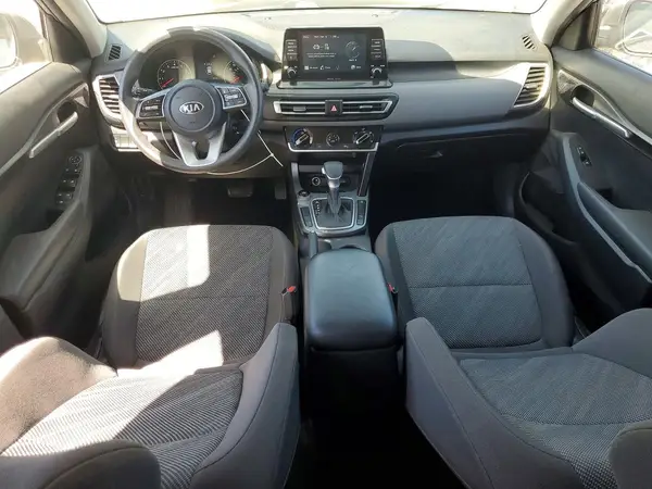 KNDEPCAA7M7195764 2021 KIA SELTOS - Image 8