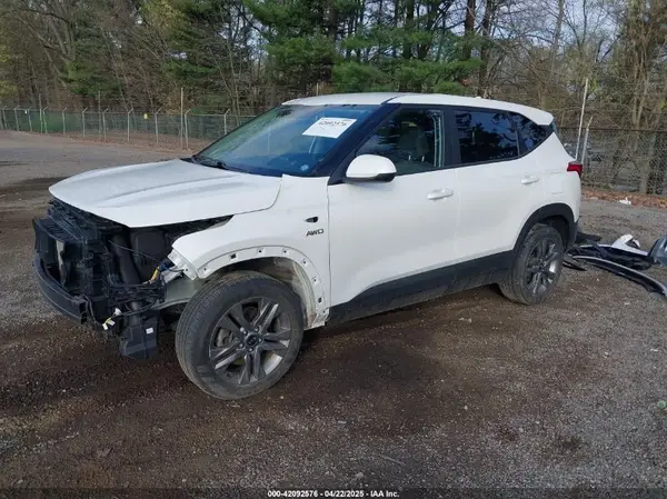 KNDEPCAA7M7213292 2021 KIA SELTOS - Image 2