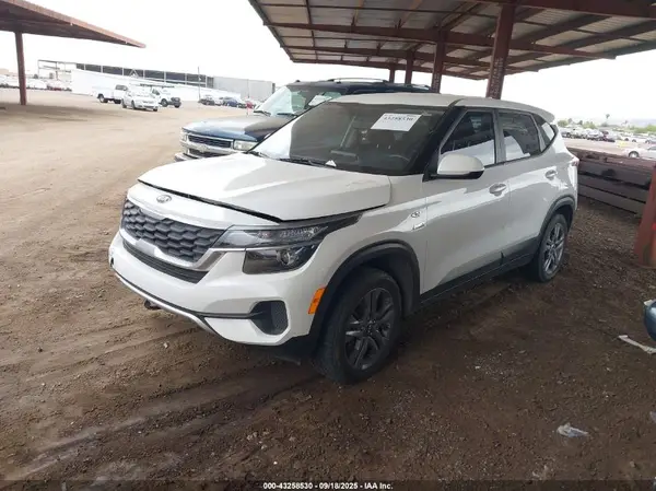 KNDEPCAA7M7223644 2021 KIA SELTOS - Image 2