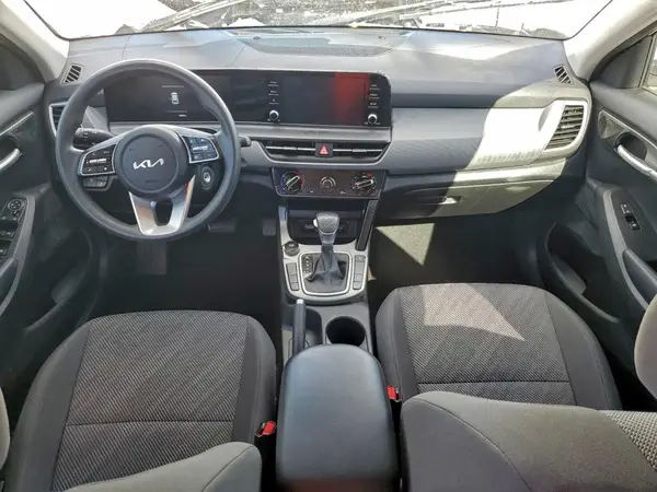 KNDEPCAA7R7537852 2024 KIA SELTOS - Image 8