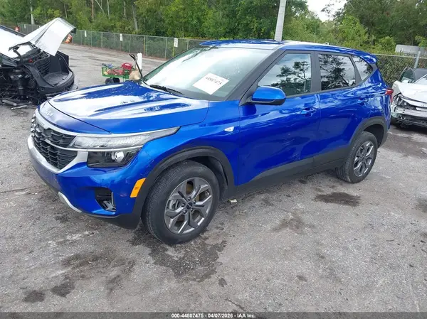 KNDEPCAA7R7539018 2024 KIA SELTOS - Image 2