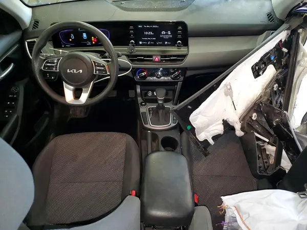 KNDEPCAA7R7540251 2024 KIA SELTOS - Image 8