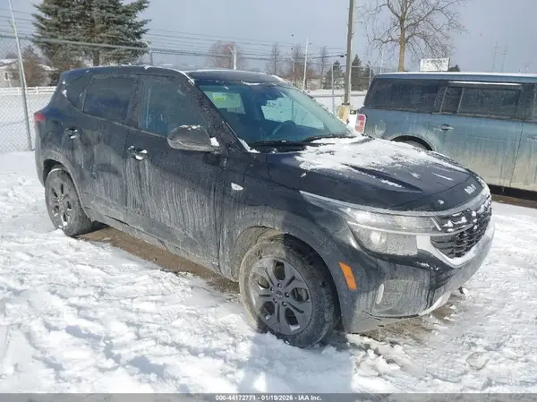 KNDEPCAA7R7574416 2024 KIA SELTOS - Image 1