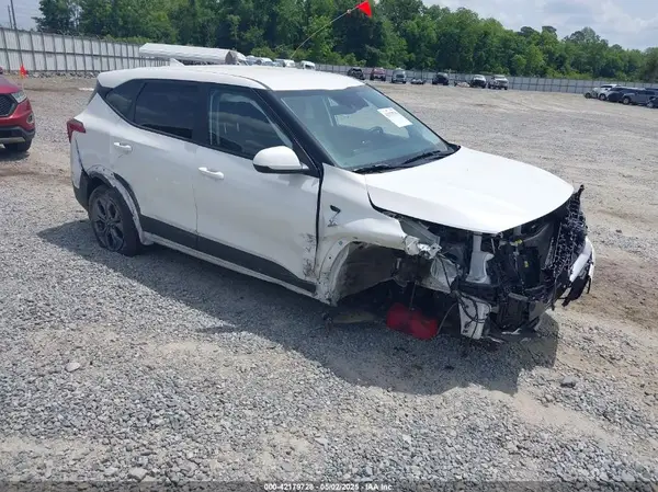 KNDEPCAA7R7579163 2024 KIA SELTOS - Image 1