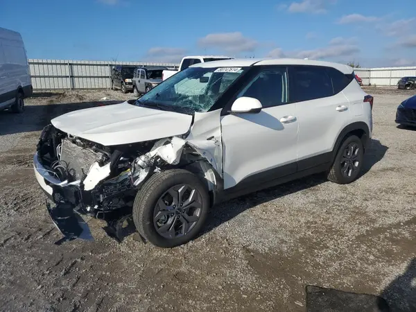 KNDEPCAA7R7645243 2024 KIA SELTOS - Image 1
