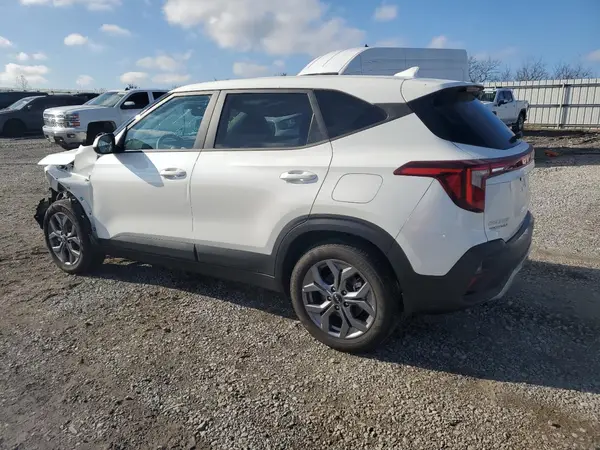 KNDEPCAA7R7645243 2024 KIA SELTOS - Image 2