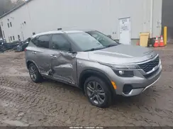 KNDEPCAA8M7124072 2021 KIA SELTOS