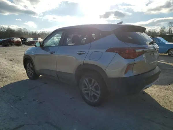 KNDEPCAA8M7129241 2021 KIA SELTOS - Image 2