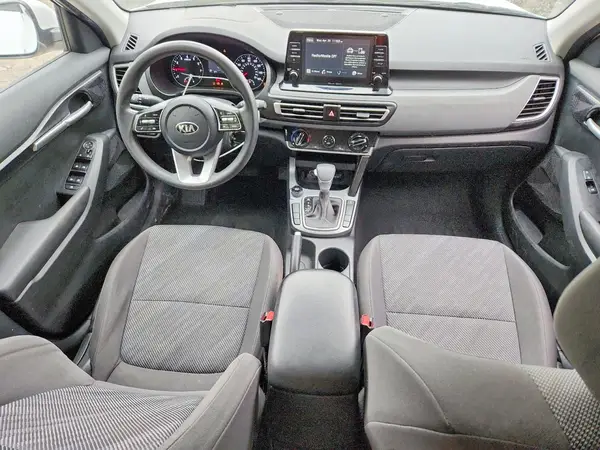 KNDEPCAA8M7166757 2021 KIA SELTOS - Image 8