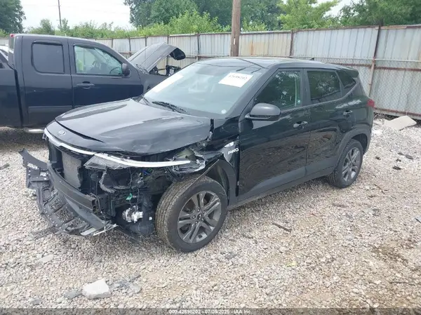 KNDEPCAA8M7186457 2021 KIA SELTOS - Image 2
