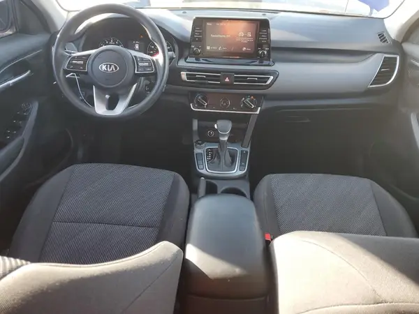 KNDEPCAA8M7223958 2021 KIA SELTOS - Image 8
