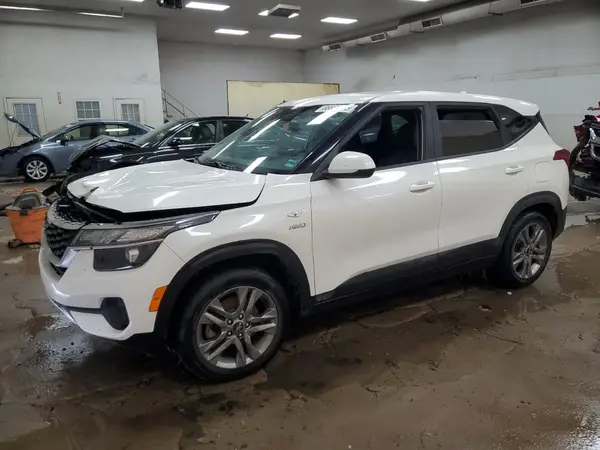 KNDEPCAA8N7252720 2022 KIA SELTOS - Image 1