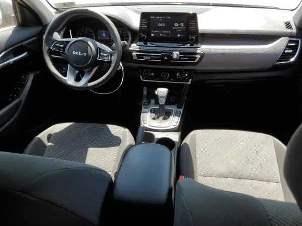 KNDEPCAA8N7330753 2022 KIA SELTOS - Image 8