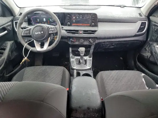 KNDEPCAA8S7702412 2025 KIA SELTOS - Image 8