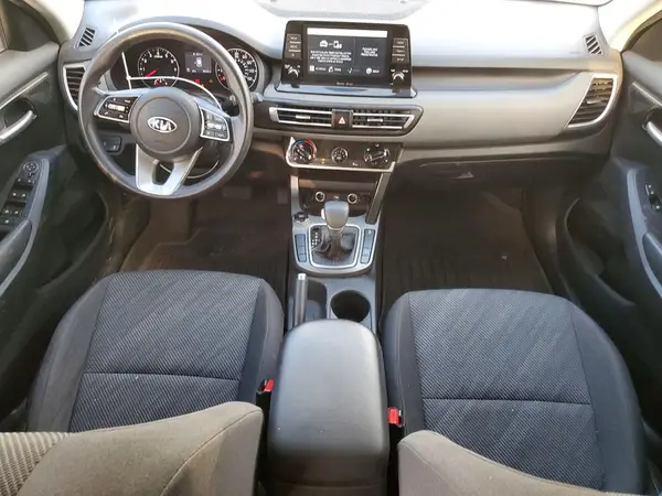 KNDEPCAA9M7044277 2021 KIA SELTOS - Image 8