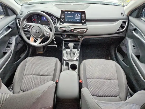 KNDEPCAA9M7046126 2021 KIA SELTOS - Image 8