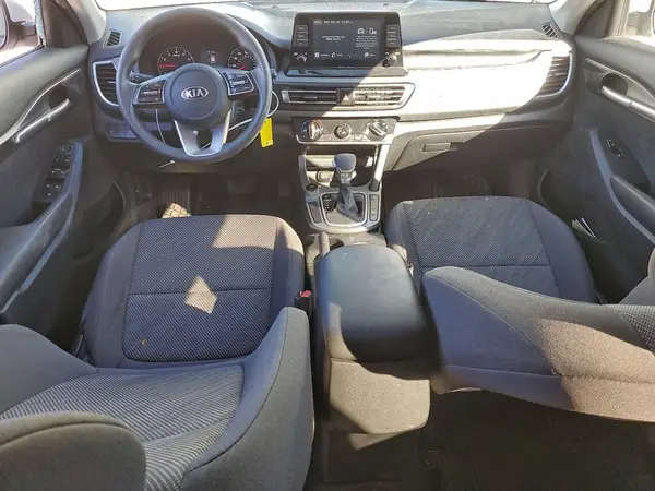 KNDEPCAA9M7047809 2021 KIA SELTOS - Image 8