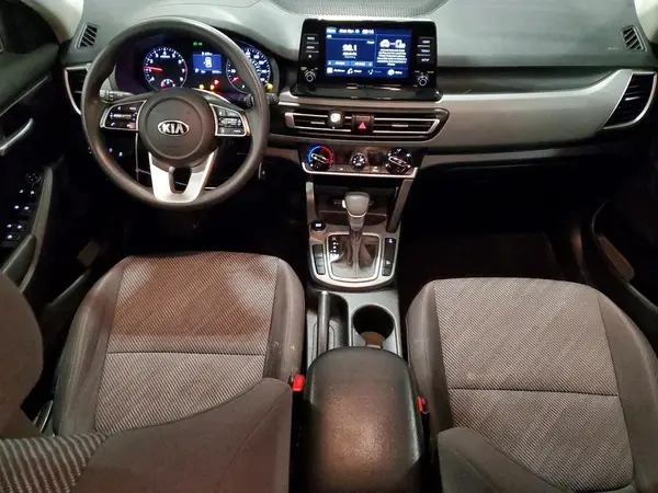 KNDEPCAA9M7061080 2021 KIA SELTOS - Image 8