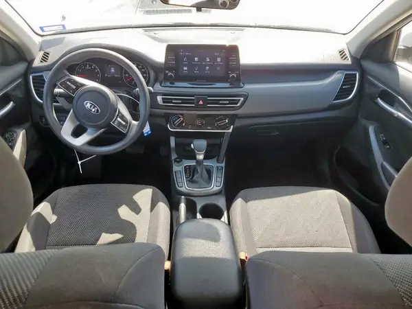 KNDEPCAA9M7072791 2021 KIA SELTOS - Image 8