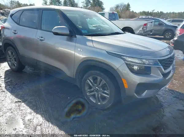KNDEPCAA9M7131404 2021 KIA SELTOS - Image 1