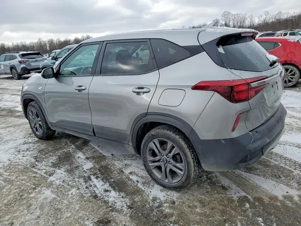 KNDEPCAA9M7154665 2021 KIA SELTOS - Image 2