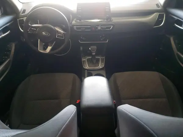 KNDEPCAA9M7186614 2021 KIA SELTOS - Image 8