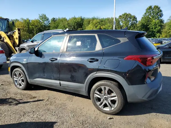 KNDEPCAA9M7187438 2021 KIA SELTOS - Image 2