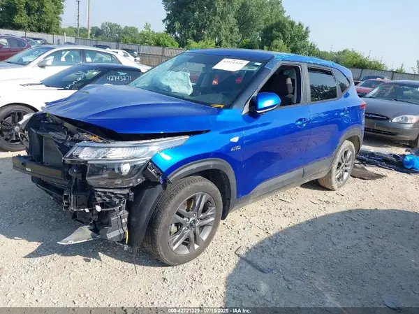 KNDEPCAA9M7189657 2021 KIA SELTOS - Image 2