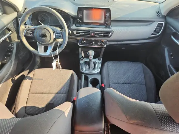 KNDEPCAA9M7201810 2021 KIA SELTOS - Image 8