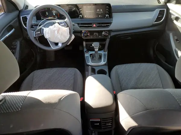 KNDEPCAA9R7525945 2024 KIA SELTOS - Image 8