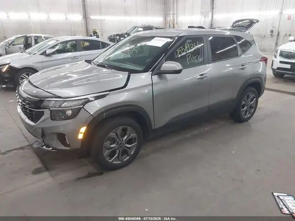KNDEPCAA9R7540638 2024 KIA SELTOS - Image 2