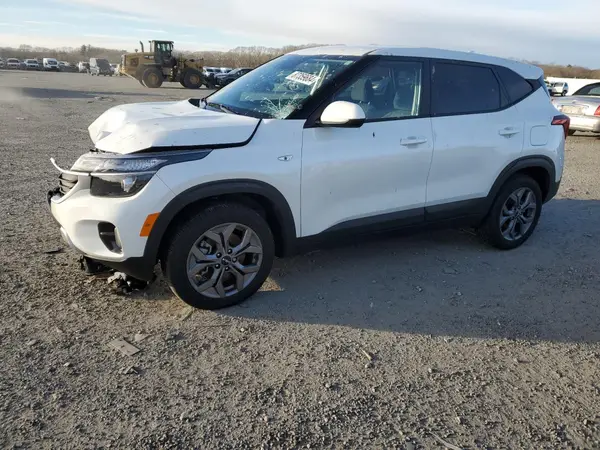 KNDEPCAA9R7605830 2024 KIA SELTOS - Image 1