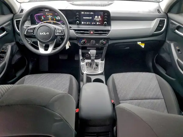 KNDEPCAA9S7721910 2025 KIA SELTOS - Image 8