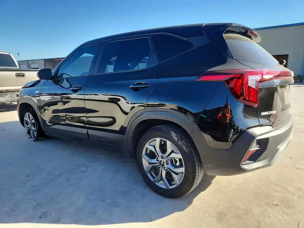 KNDEPCAA9S7813356 2025 KIA SELTOS - Image 2
