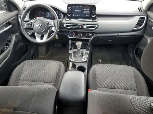 KNDEPCAAXM7047172 2021 KIA SELTOS - Image 8