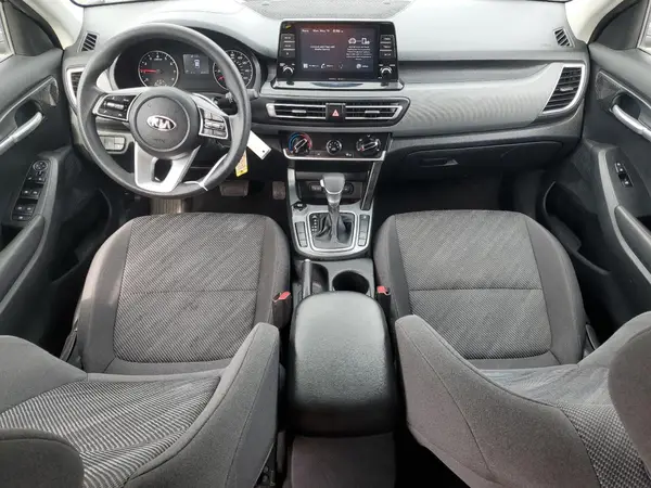 KNDEPCAAXM7048970 2021 KIA SELTOS - Image 8