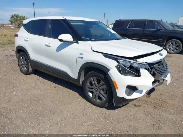 KNDEPCAAXM7049178 2021 KIA SELTOS - Image 1