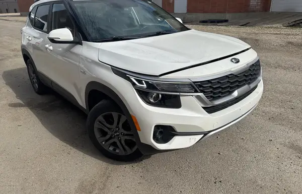 KNDEPCAAXM7065235 2021 KIA SELTOS - Image 1