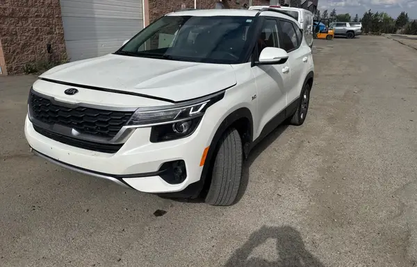 KNDEPCAAXM7065235 2021 KIA SELTOS - Image 2