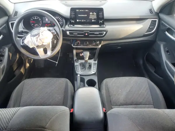 KNDEPCAAXM7114028 2021 KIA SELTOS - Image 8