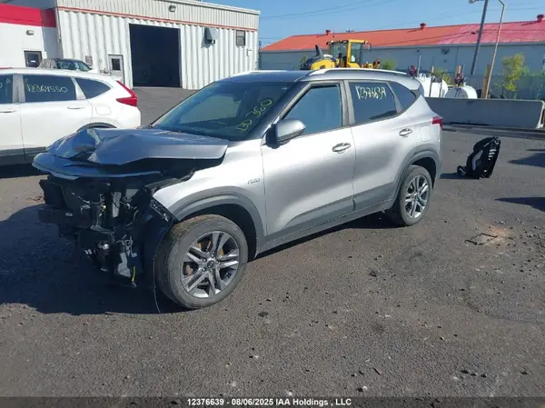 KNDEPCAAXM7116393 2021 KIA SELTOS - Image 2