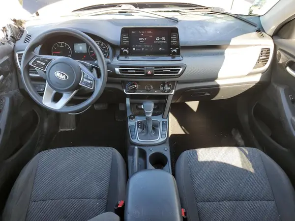 KNDEPCAAXM7155114 2021 KIA SELTOS - Image 8