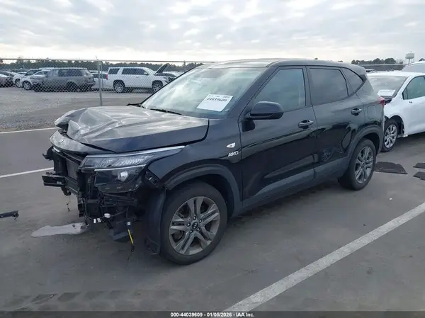 KNDEPCAAXM7166615 2021 KIA SELTOS - Image 2