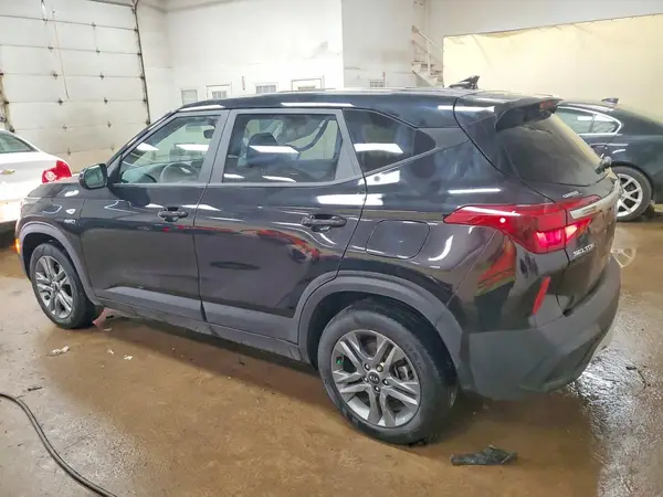 KNDEPCAAXM7176545 2021 KIA SELTOS - Image 2