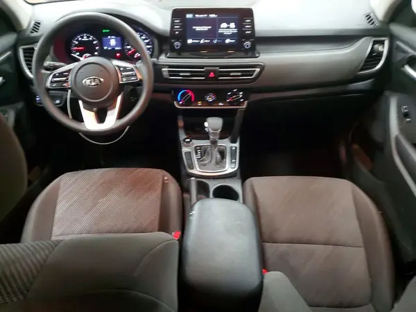 KNDEPCAAXM7176545 2021 KIA SELTOS - Image 8