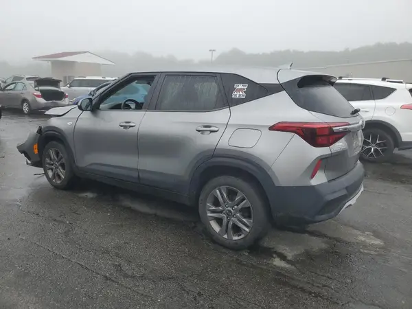 KNDEPCAAXM7177503 2021 KIA SELTOS - Image 2