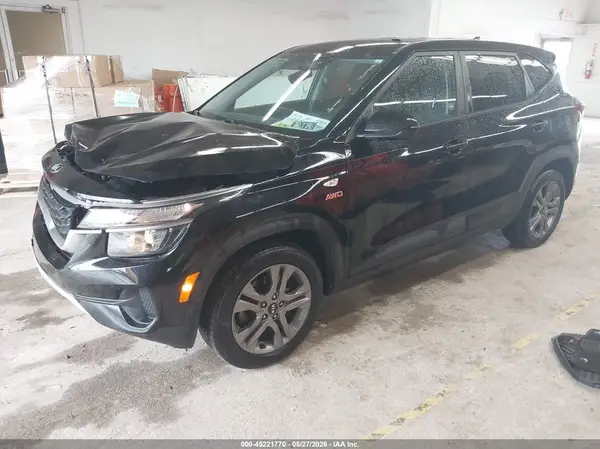 KNDEPCAAXM7186072 2021 KIA SELTOS - Image 2