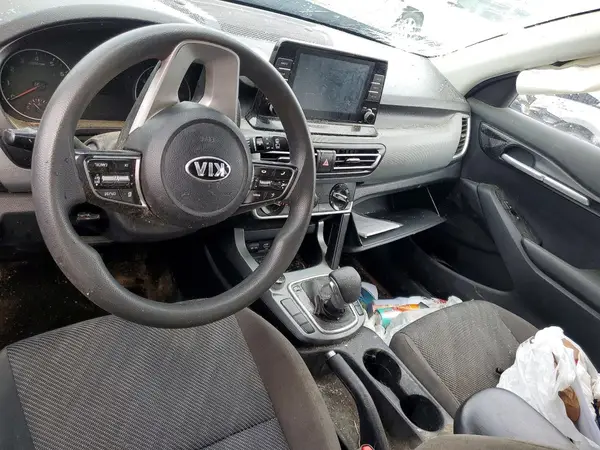 KNDEPCAAXM7186587 2021 KIA SELTOS - Image 8
