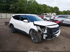 KNDEPCAAXN7236731 2022 KIA SELTOS
