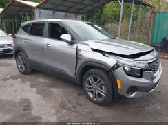 KNDEPCAAXN7249415 2022 KIA SELTOS
